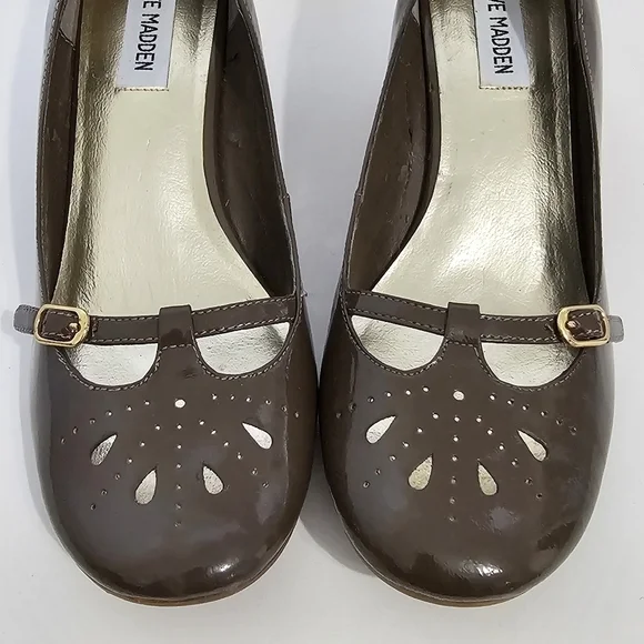 Steve Madden Parlez Mary Jane Wedge Heels - Picture 4 of 9